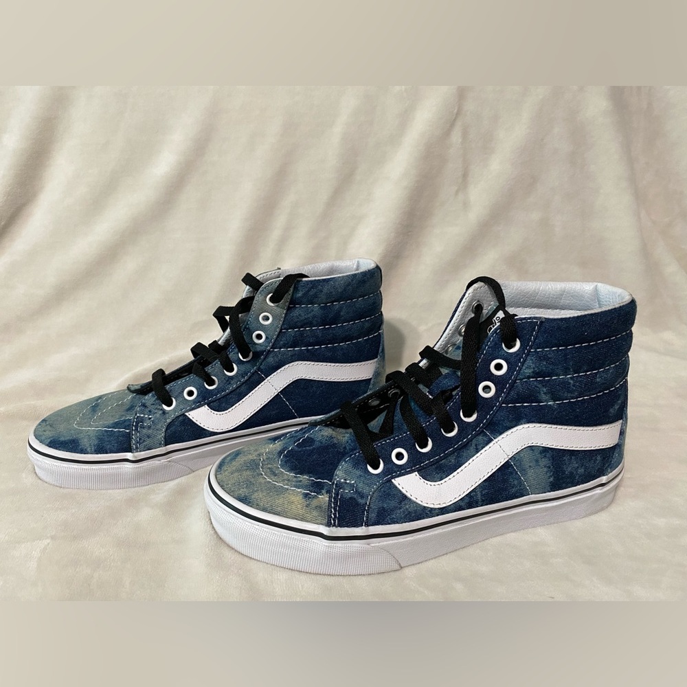 Vans Sk8-Hi. Denim Dye. Women’s Size 7.5. Men’s Size 6.